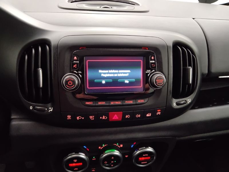 GuidiCar - FIAT 500L 2017 Cross 2013 500L 1.3 mjt Lounge 85cv Usato