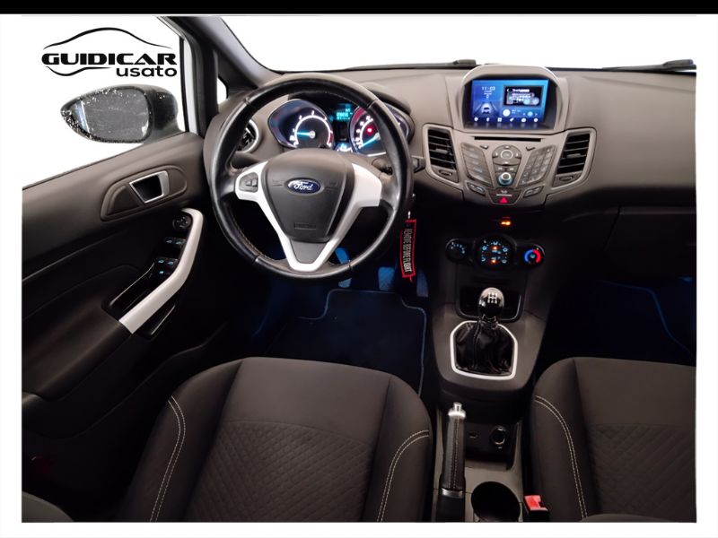 GuidiCar - FORD Fiesta 2016 Fiesta 1.5 tdci Black&White 75cv 5p E6 Usato