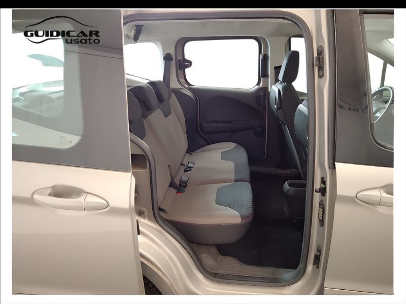 GuidiCar - FORD Tourneo Courier E6 2016 2016 tourneo courier 1.0 ecob. 100cv plus E6 Usato