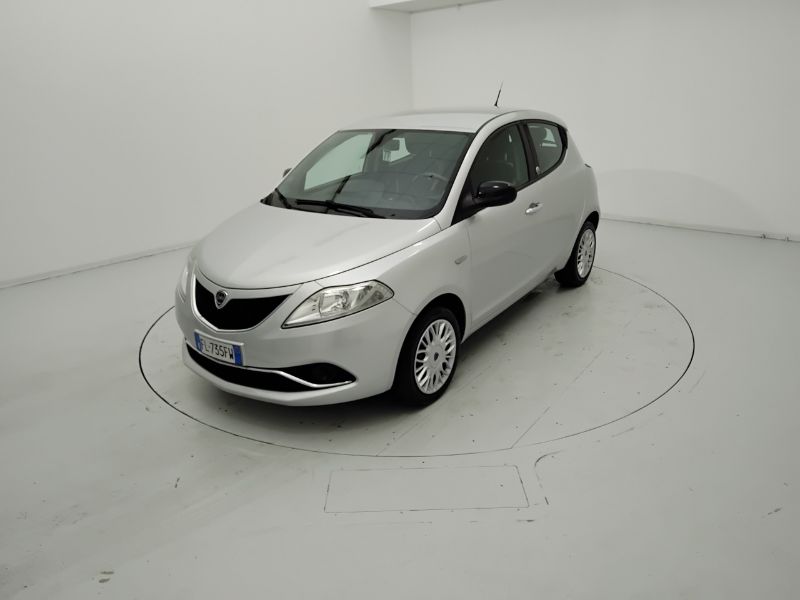 GuidiCar - LANCIA Ypsilon III 2015 2017 Ypsilon 1.2 Gold ecochic Gpl 69cv my16 Usato