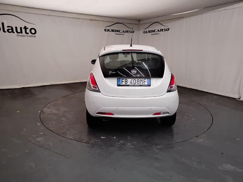 GuidiCar - LANCIA Ypsilon 2016 Ypsilon 1.2 Gold ecochic Gpl 69cv Usato