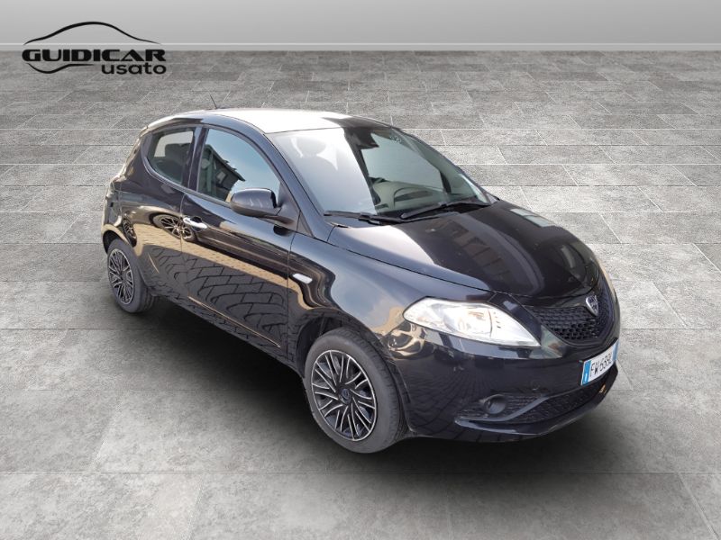 GuidiCar - LANCIA Ypsilon III 2015 2019 Ypsilon 1.2 Gold s&s 69cv my19 Usato