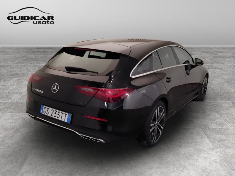GuidiCar - Mercedes CLA 2024 CLA Shooting Brake 180 d Progressive Advanced auto Usato