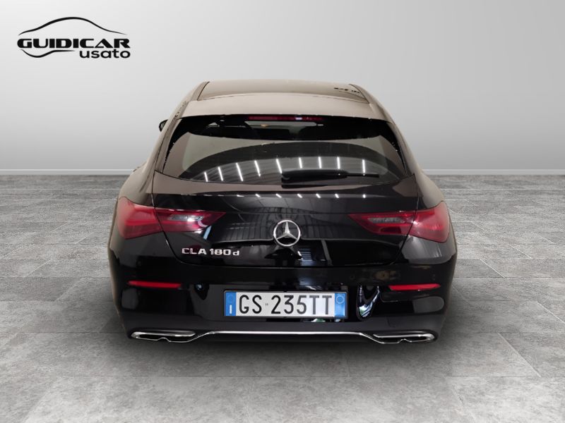 GuidiCar - Mercedes CLA 2024 CLA Shooting Brake 180 d Progressive Advanced auto Usato