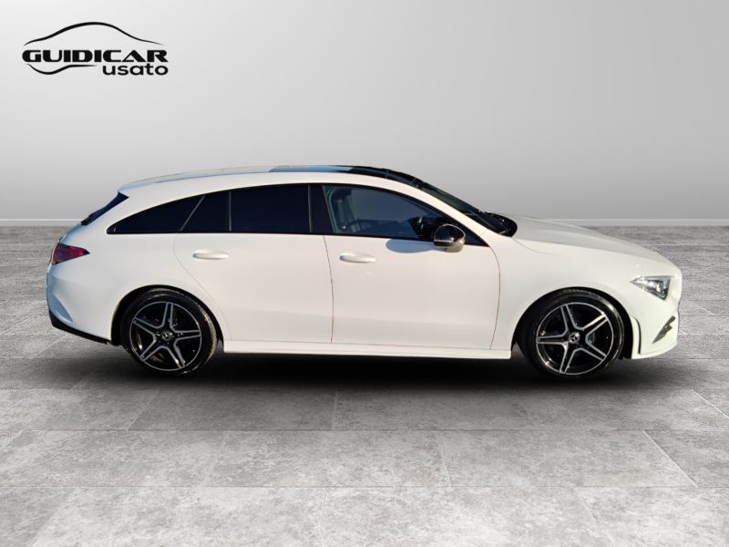 GuidiCar - Mercedes CLA 2021 CLA Shooting Brake 200 d Premium 4matic auto Usato
