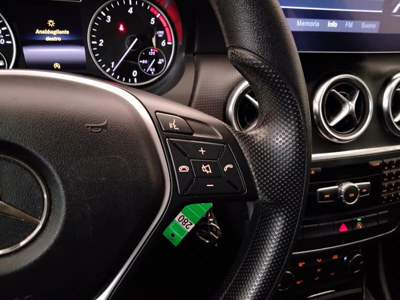 GuidiCar - Mercedes Classe a 2015 A 160 cdi Executive E6 Usato
