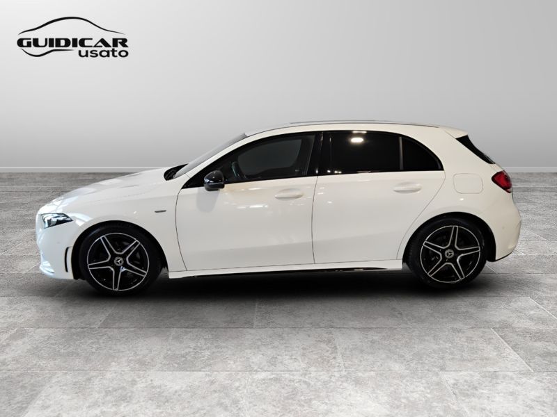 GuidiCar - Mercedes Classe a 2022 A 180 d Premium auto Usato