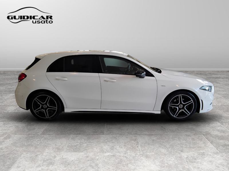 GuidiCar - Mercedes Classe a 2022 A 180 d Premium auto Usato