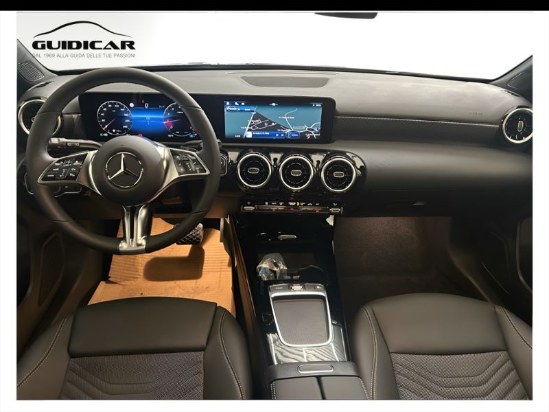 GuidiCar - MERCEDES BENZ Classe a 1 A 180 Sport auto Nuovo