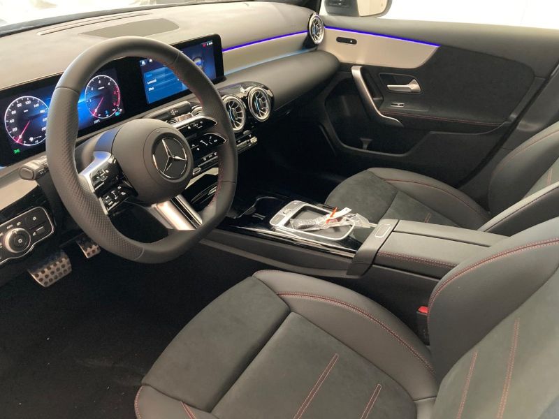 GuidiCar - MERCEDES BENZ CLASSE A 1 A 180 d Automatic Nuovo