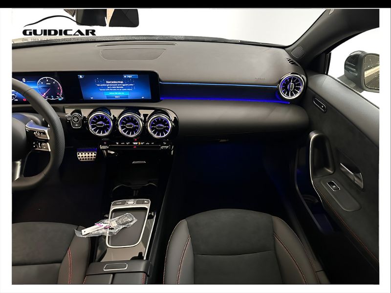 GuidiCar - MERCEDES BENZ CLASSE A 1 A 180 d Automatic Nuovo