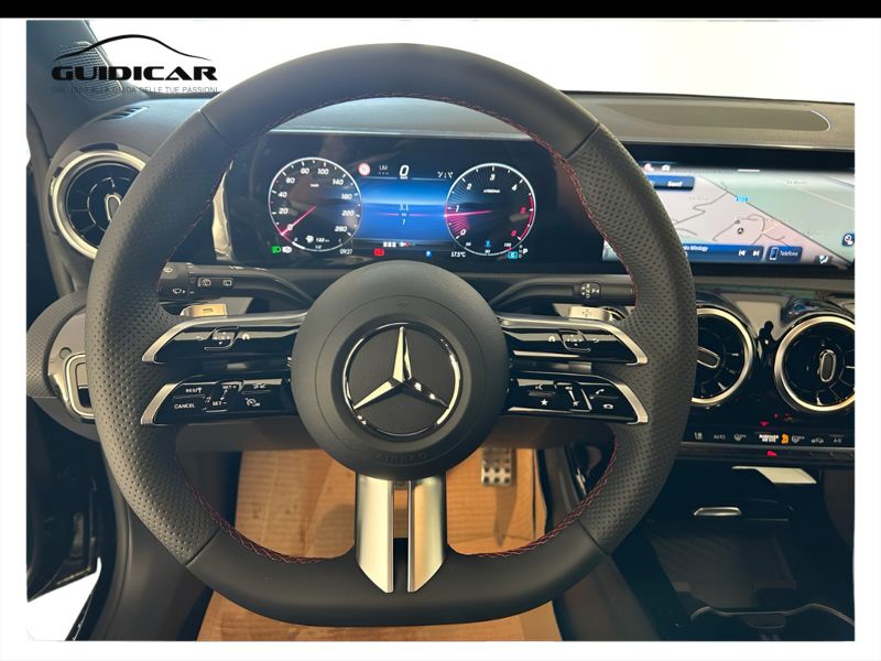 GuidiCar - MERCEDES BENZ Classe a 1 A 180 d Automatic AMG Line ADVANCED Nuovo