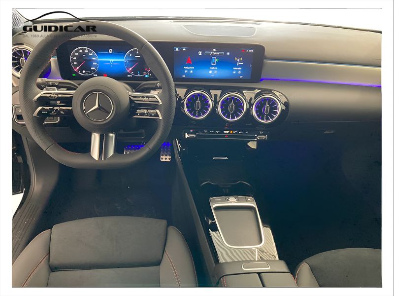 GuidiCar - MERCEDES BENZ CLASSE A 1 A 180 d Automatic Nuovo