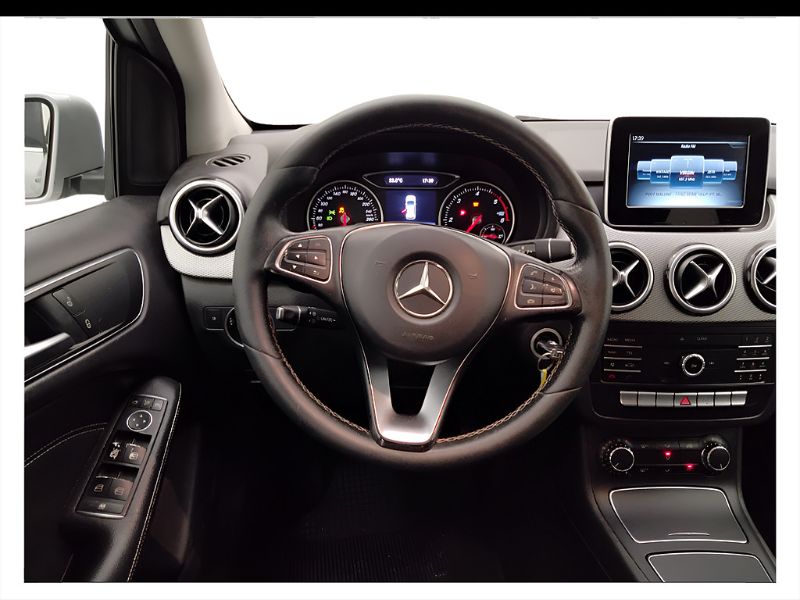 GuidiCar - Mercedes Classe B - T246 2016 B 180 d (cdi) Executive auto FL E6 Usato