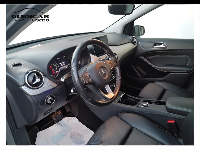 GuidiCar - Mercedes Classe b 2018 B 200 d Sport Next auto Usato