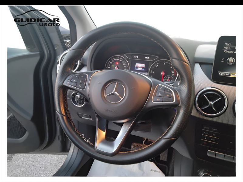 GuidiCar - Mercedes Classe b 2018 B 200 d Sport Next auto Usato