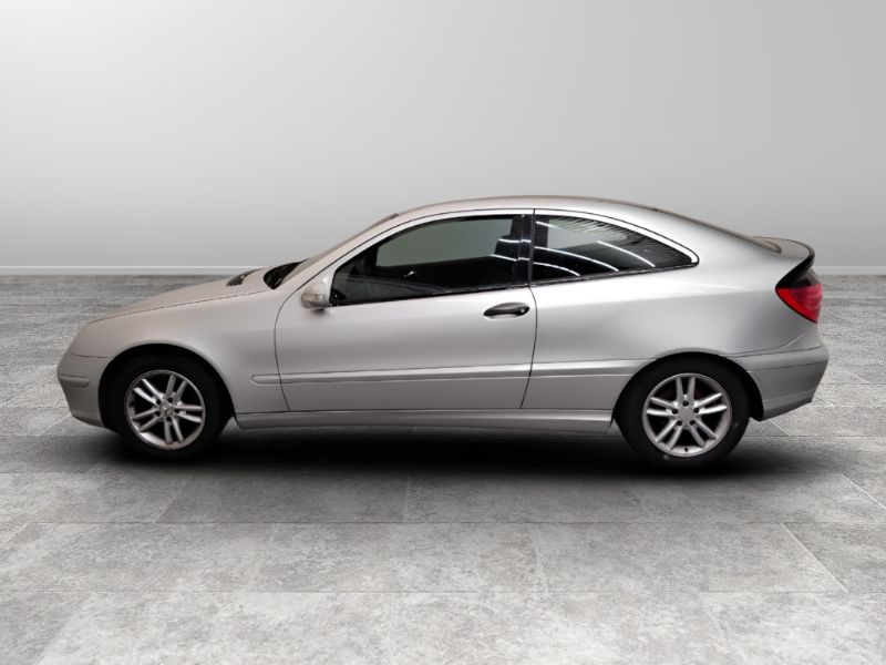 GuidiCar - Mercedes Classe C Sportcoupe 2002 C SportCoupe 220 cdi Usato