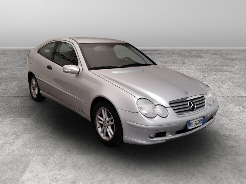 GuidiCar - Mercedes Classe C Sportcoupe 2002 C SportCoupe 220 cdi Usato