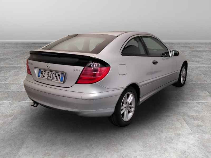 GuidiCar - Mercedes Classe C Sportcoupe 2002 C SportCoupe 220 cdi Usato