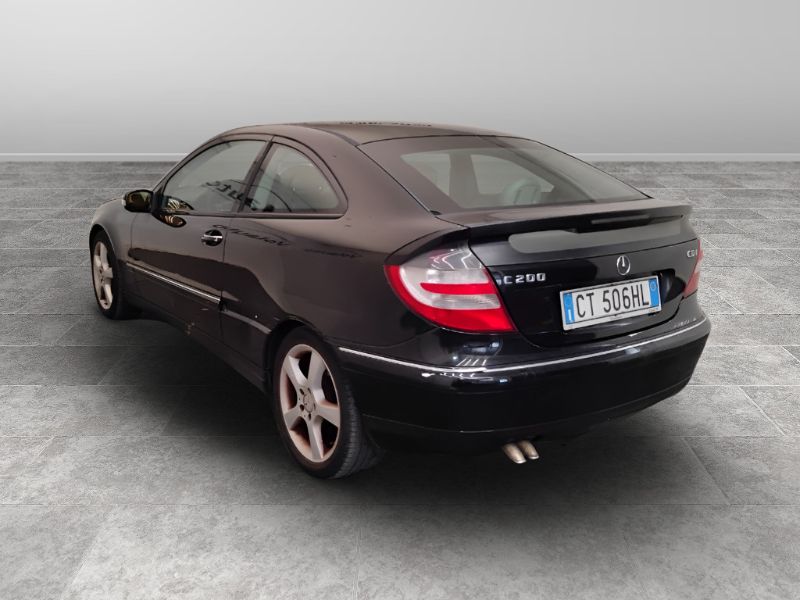 GuidiCar - Mercedes Classe C Sportcoupe - CL203 2004 2005 C SportCoupe 200 cdi Avantgarde Usato