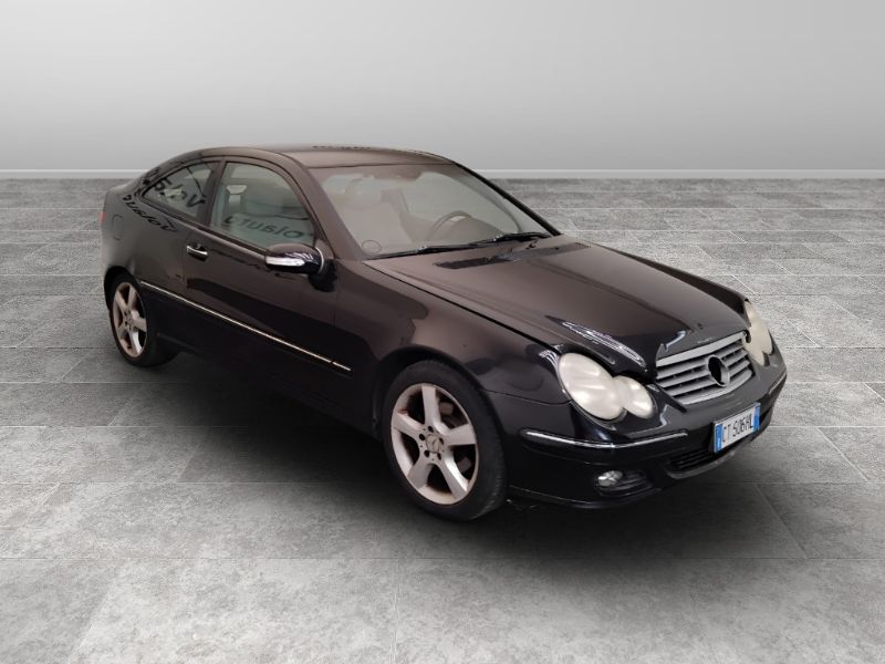 GuidiCar - Mercedes Classe C Sportcoupe - CL203 2004 2005 C SportCoupe 200 cdi Avantgarde Usato