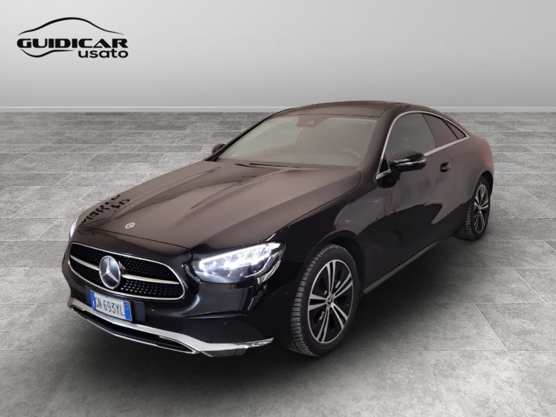 GuidiCar - Mercedes Classe E 2022 E Coupe 220 d Sport 4matic auto Usato