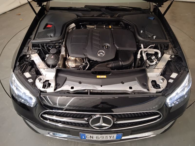 GuidiCar - Mercedes Classe E 2022 E Coupe 220 d Sport 4matic auto Usato