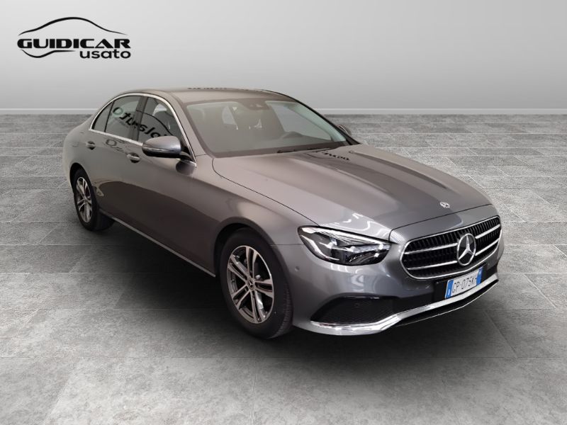 GuidiCar - Mercedes Classe E - W213 Berlina 2023 E 200 d Business Sport auto my20 Usato