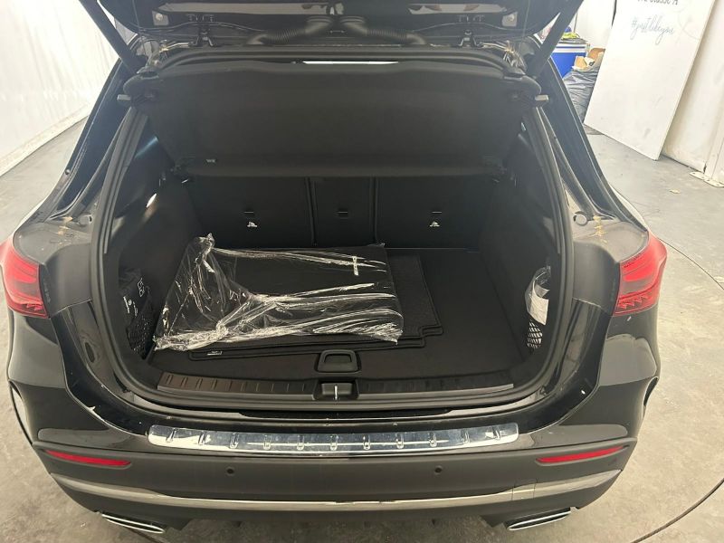 GuidiCar - MERCEDES BENZ NUOVA GLA 1 GLA 200 d Automatic 4MATIC Nuovo