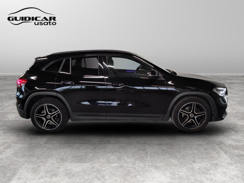 GuidiCar - Mercedes GLA 2022 GLA 200 d Premium auto Usato
