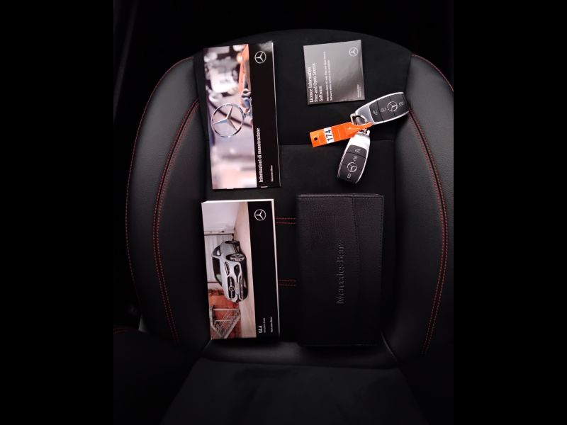 GuidiCar - Mercedes GLA 2022 GLA 220 d Premium 4matic auto Usato