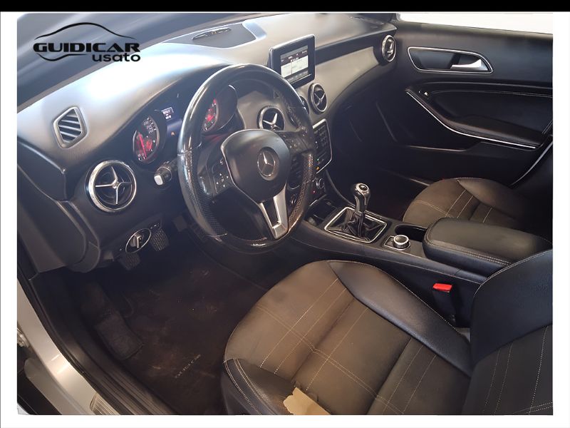 GuidiCar - Mercedes GLA-X156 2014 2015 GLA 200 d (cdi) Sport Usato