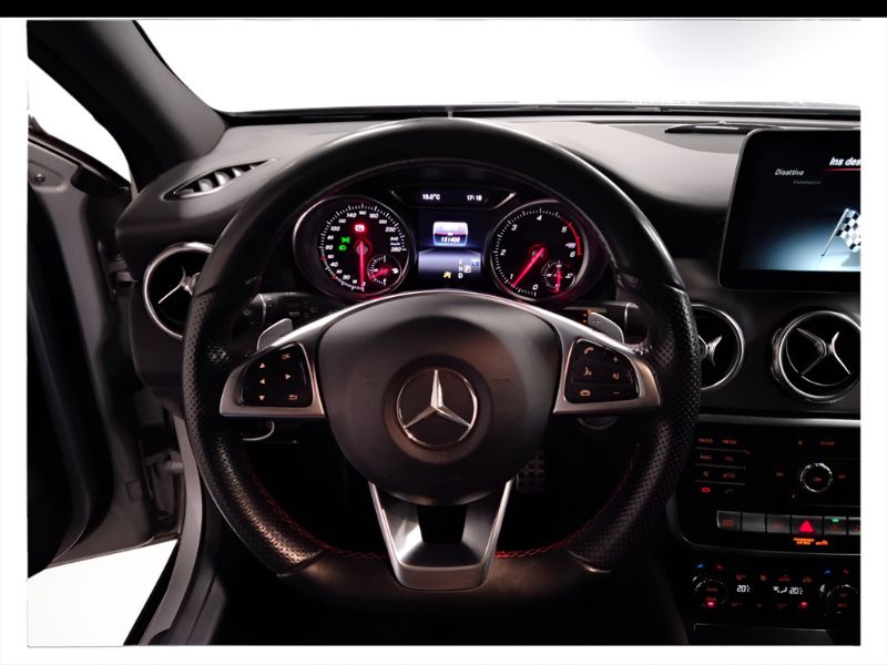 GuidiCar - Mercedes GLA 2017 GLA 220 d Premium 4matic 177cv auto Usato