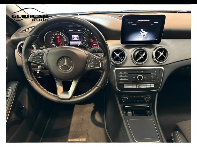 GuidiCar - Mercedes GLA-X156 2017 2018 GLA 200 d Sport auto Usato