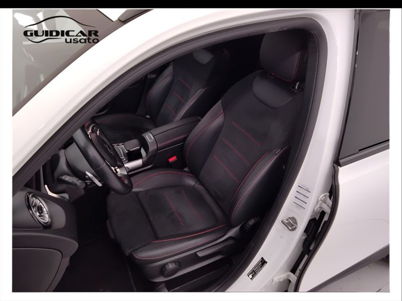 GuidiCar - Mercedes GLB 2022 GLB 200 d Premium auto Usato