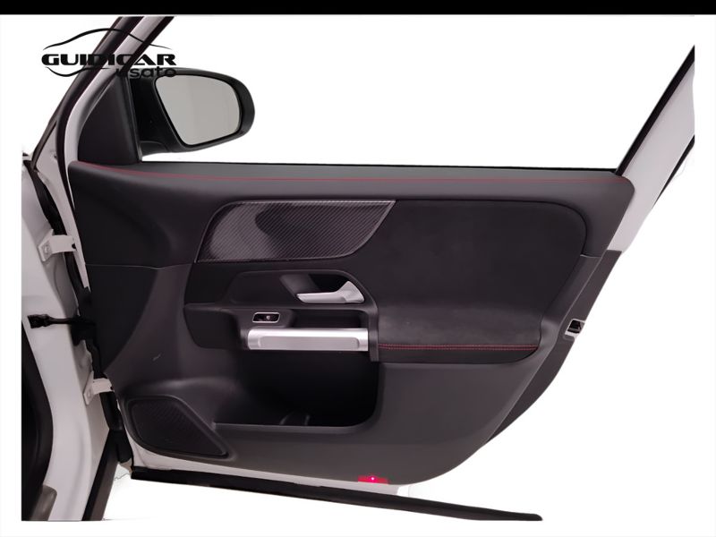 GuidiCar - Mercedes GLB 2022 GLB 200 d Premium auto Usato