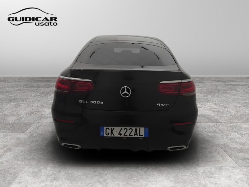 GuidiCar - Mercedes GLC 2022 GLC Coupe 300 de plug in hybrid (de eq-power) Premium 4matic auto Usato