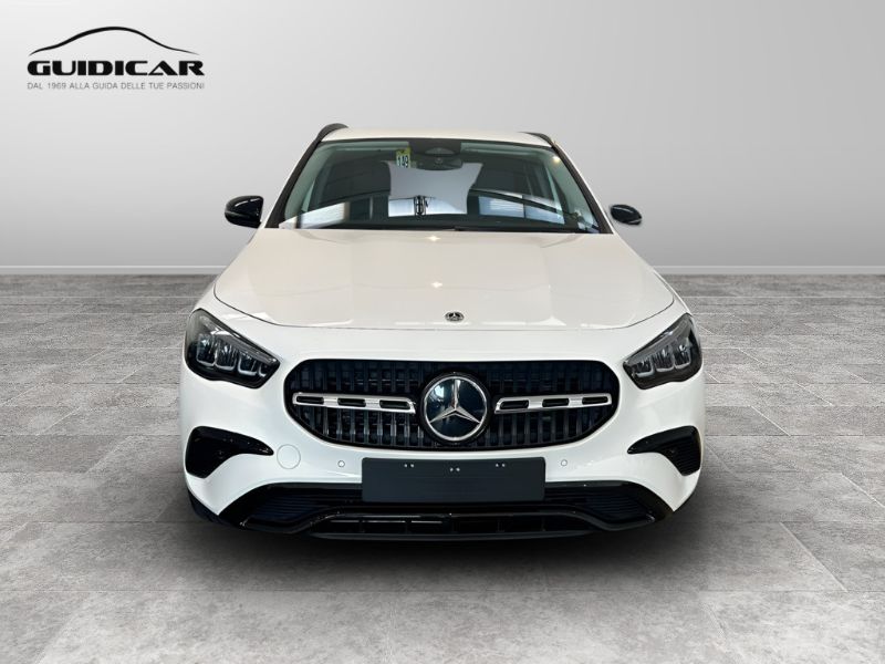 GuidiCar - MERCEDES BENZ NUOVA GLA 1 GLA 180  d Automatic Nuovo