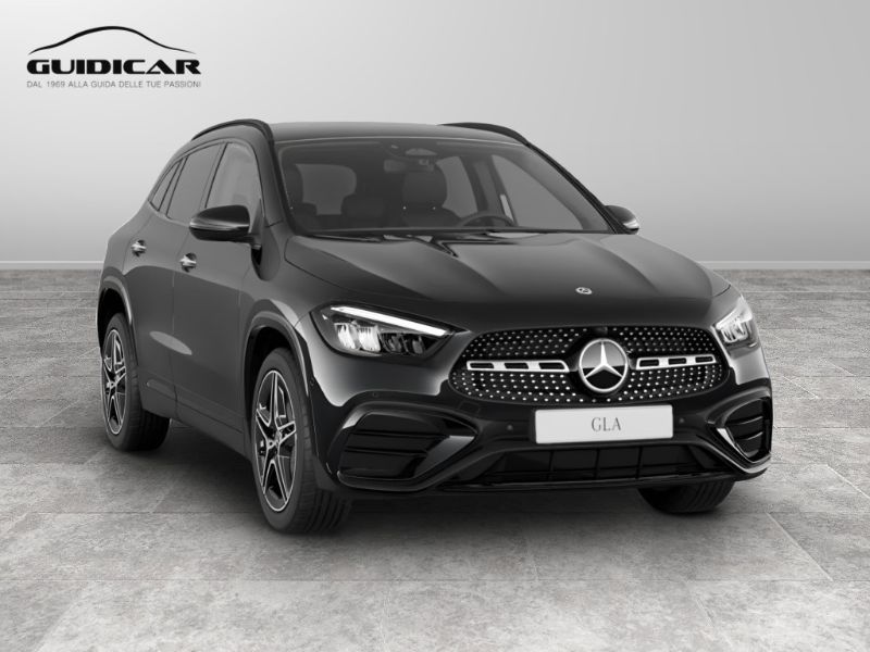 GuidiCar - MERCEDES BENZ NUOVA GLA 1 GLA 180  d Automatic Nuovo