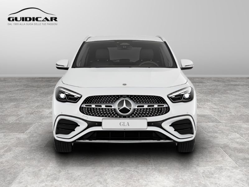 GuidiCar - MERCEDES BENZ NUOVA GLA 1 GLA 180  d Automatic Nuovo