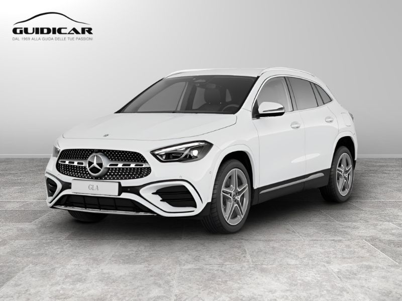 GuidiCar - MERCEDES BENZ NUOVA GLA 1 GLA 180  d Automatic Nuovo