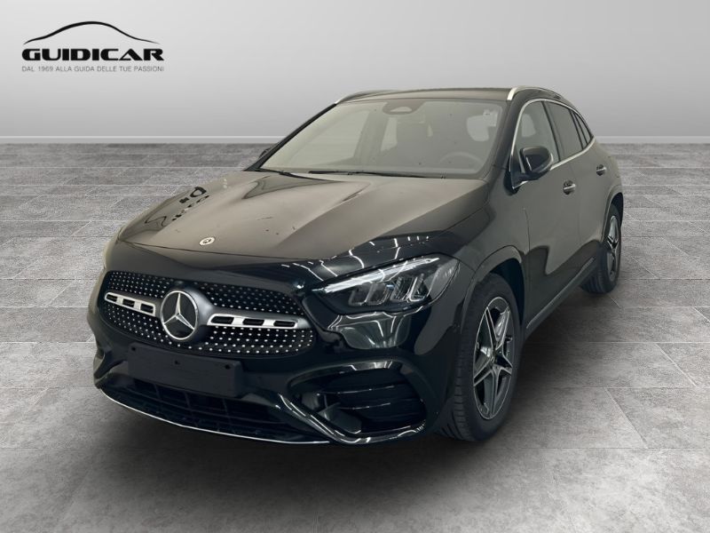 GuidiCar - MERCEDES BENZ NUOVA GLA 1 GLA 200 d Automatic 4MATIC Nuovo