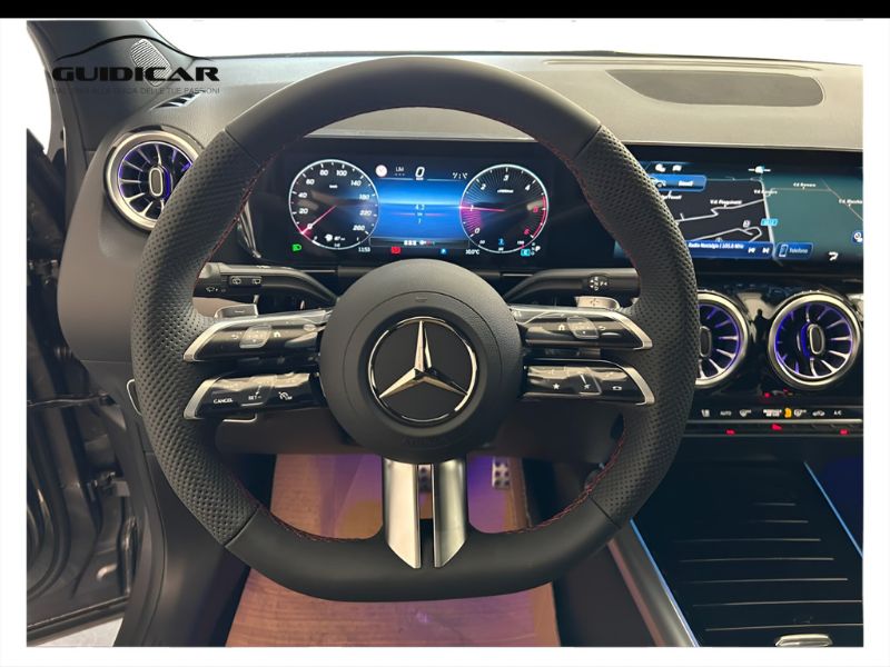 GuidiCar - MERCEDES BENZ NUOVA GLA 1 GLA 200 d Automatic 4MATIC Nuovo