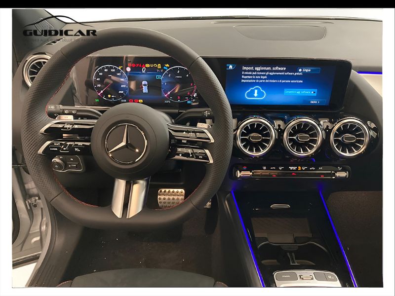 GuidiCar - MERCEDES BENZ NUOVA GLA 1 GLA 200 d Automatic 4MATIC Nuovo