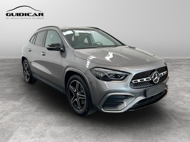 GuidiCar - MERCEDES BENZ NUOVA GLA 1 GLA 200 d Automatic 4MATIC Nuovo