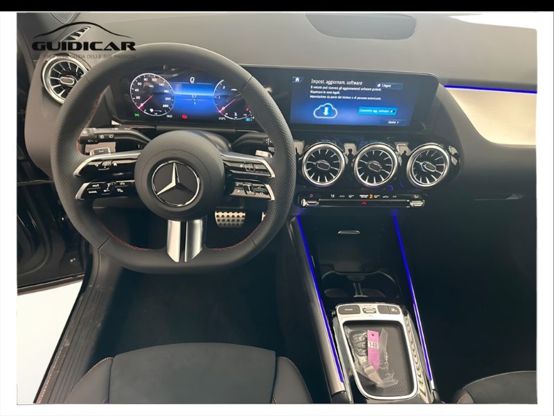 GuidiCar - MERCEDES BENZ NUOVA GLA 1 GLA 200 d Automatic 4MATIC Nuovo