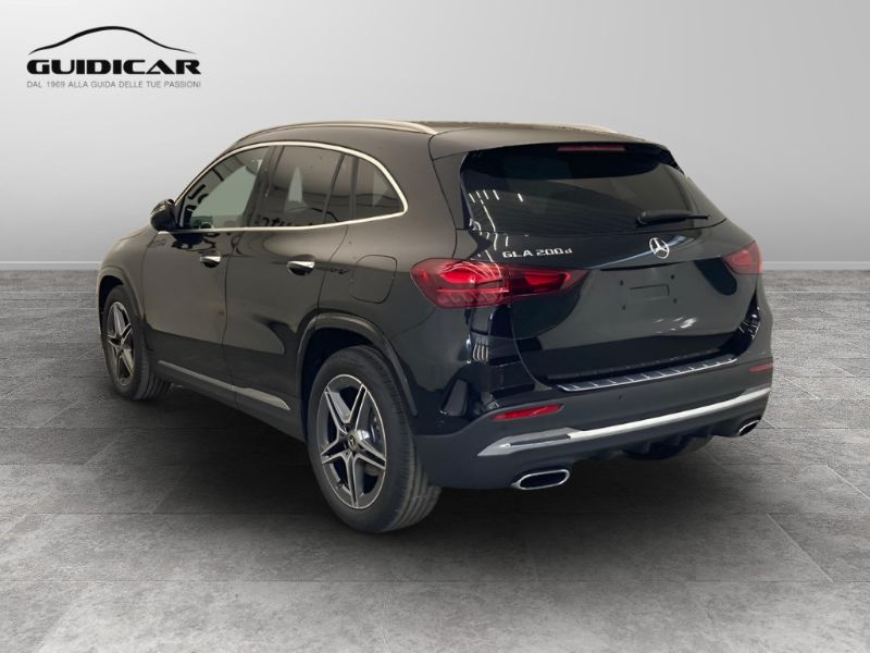 GuidiCar - MERCEDES BENZ NUOVA GLA 1 GLA 200 D AUTOMATIC Nuovo