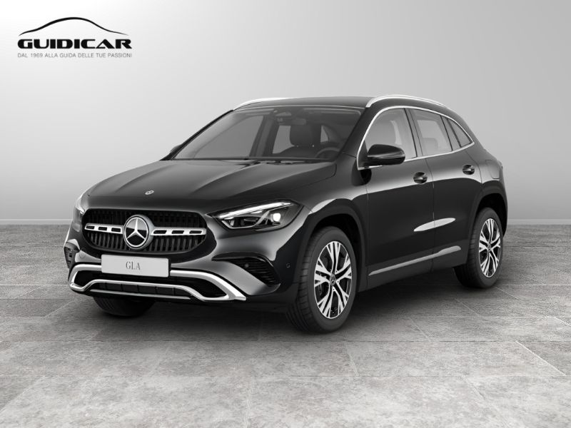 GuidiCar - MERCEDES BENZ NUOVA GLA 1 GLA 200 D AUTOMATIC Nuovo