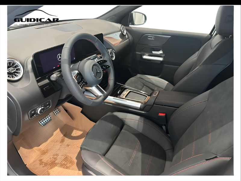 GuidiCar - MERCEDES BENZ NUOVA GLA 1 GLA 200 D AUTOMATIC Nuovo