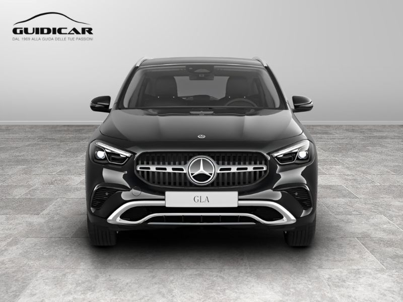 GuidiCar - MERCEDES BENZ NUOVA GLA 1 GLA 200 D AUTOMATIC Nuovo